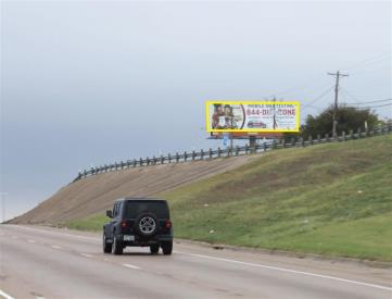 I-35E 1500' N/O CAMP WISDOM ROAD E/S