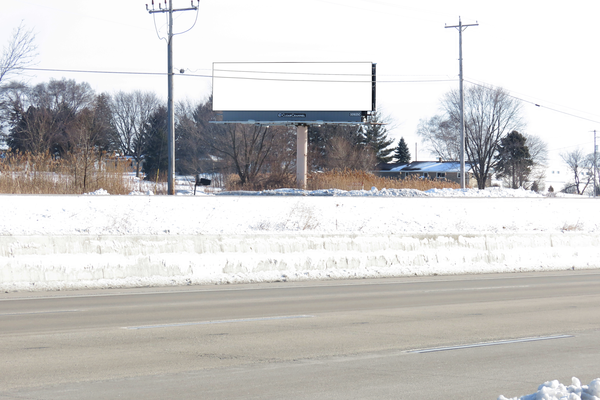 I-94 ES 825ft N/O 4 Mile Rd F/N - 1
