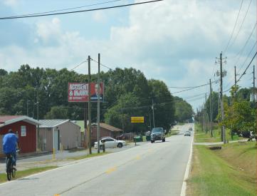 EVEREE INN RD 500' N/O GONZA RD ES/FN