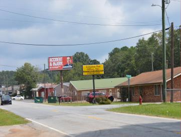 EVEREE INN RD 500' N/O GONZA RD ES/FS