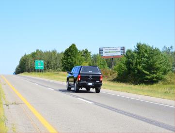 US-131 .3 MI S/O 18 MI RD E/S F/S