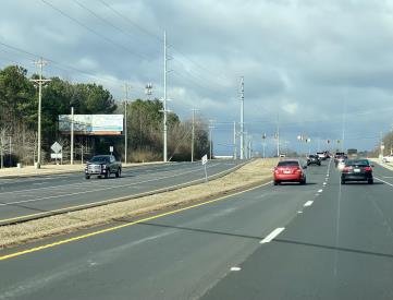 W/S HWY 141 2M N/O MCGINNIS FERRY RD LHR F/S