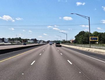 W/S I-65 3RD N/O MOFFETT RD F/N