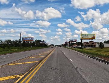 E/S FBX 4TH S/O HWY 98