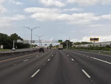 S/S I-10 3RD E/O MICHIGAN AVE