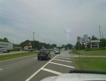 W/S COBB PKWY 500' N/O HWY 293 (HWY 41) LHR F/S