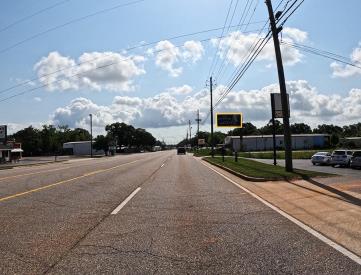 S/S THREE NOTCH RD 1/4M W/O HWY 90 F/W