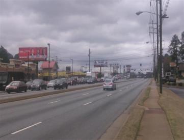N/S JIMMY CARTER BLVD 1/2M E/O I-85 LHR F/W