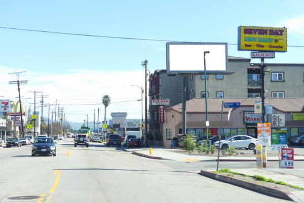 Burbank SS 100ft E/O Bonner F/W - 1