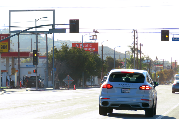 Glenoaks ES 160ft S/O La Tuna Cyn F/N - 1