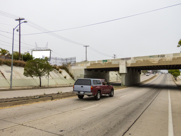Lankershim WS 550ft S/O Sherman Way F/S - 1