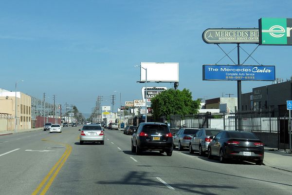 Oxnard SS 510ft E/O Van Nuys F/W - 1
