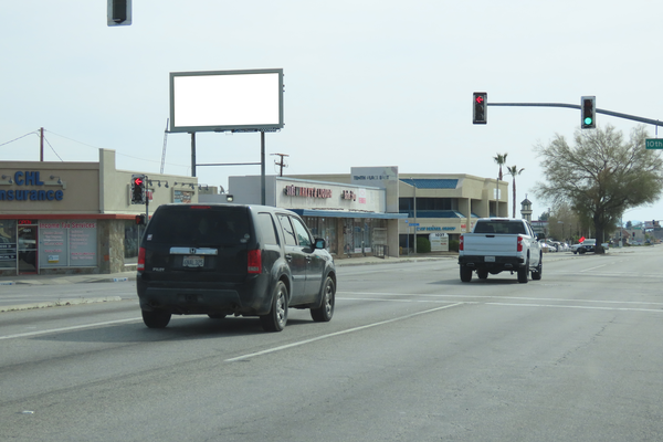 Palmdale NS 108ft E/O 10th St East F/W - 1