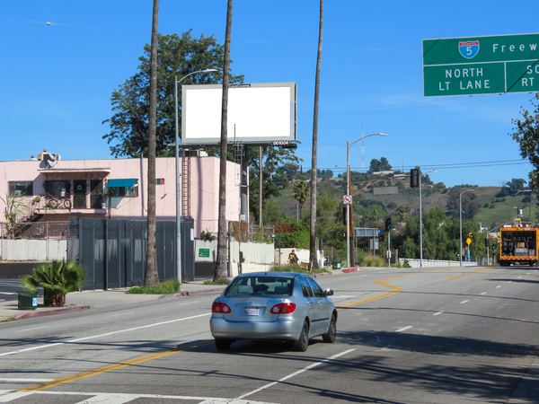 Pasadena WS 47ft S/O Av 21 F/S - 2