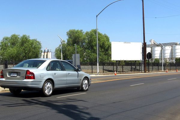 San Fernando ES 60ft S/O Larue F/N - 1