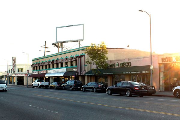 Sheldon WS 0.2mi N/O San Fernando F/S - 1