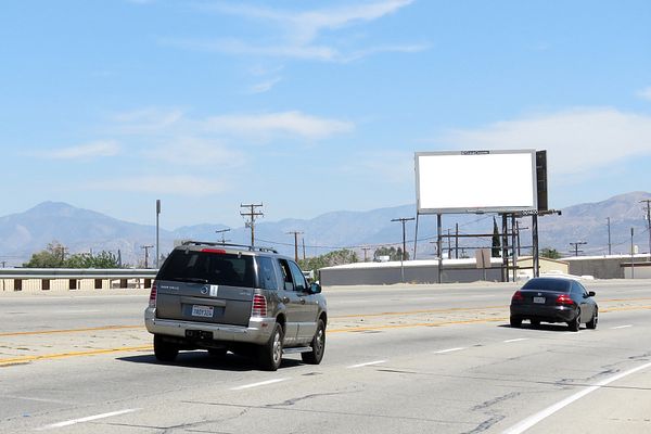 Sierra Hwy ES 0.2mi N/O Av Q F/N - 1