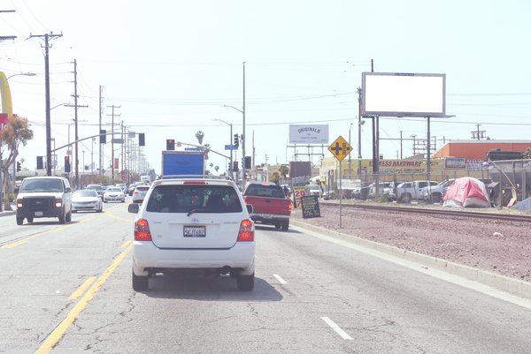 Slauson NS 58ft E/O Central F/E - 2