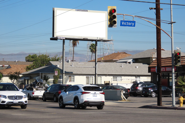 Tujunga ES 120ft N/O Victory F/S - 2