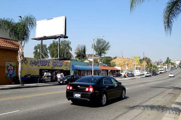 Cesar E Chavez SS 41ft E/O Carmelita F/E - 2