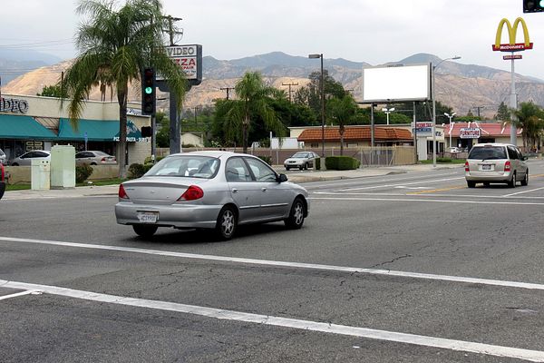 40th NS 215ft E/O Sepulveda F/W - 1