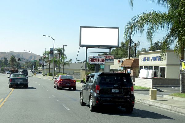40th NS 215ft E/O Sepulveda F/E - 2