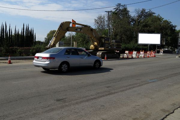 Lower Azusa SS 400ft E/O Encinita F/E - 1