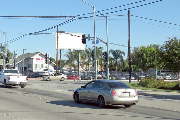 Mission SS 30ft E/O Monte Vista F/W - 1