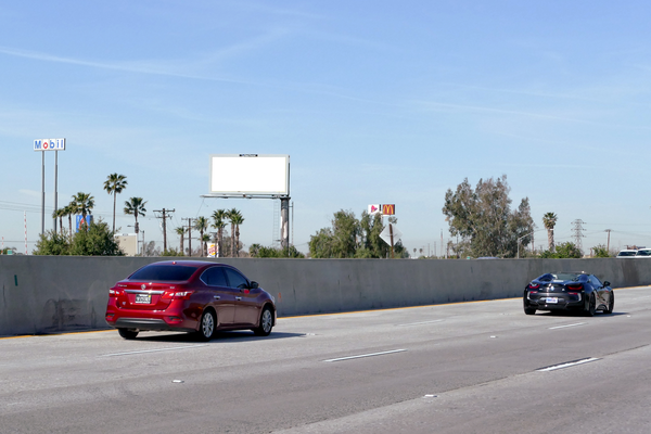 Pomona Frwy SS 300ft E/O Valley Way F/E - 2