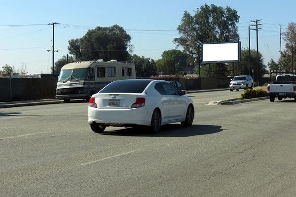 Paramount ES 660ft S/O Slauson F/N - 1