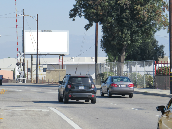 Paramount ES 660ft S/O Slauson F/S - 2