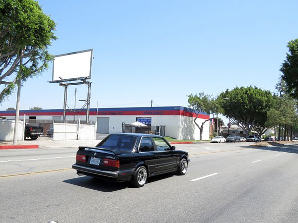 Paramount ES 120ft S/O Howe F/N - 1