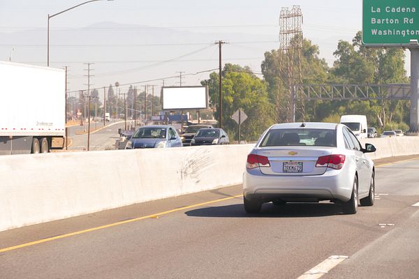 Riverside Frwy WS 230ft N/O La Cadena F/S - 2