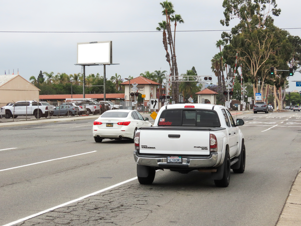Santa Ana Blvd SS 200ft W/O Fuller F/E - 2