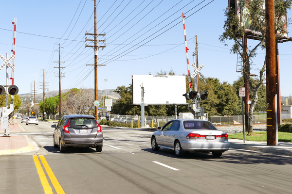 Santa Fe Spgs ES 500ft S/O Slauson F/S - 2