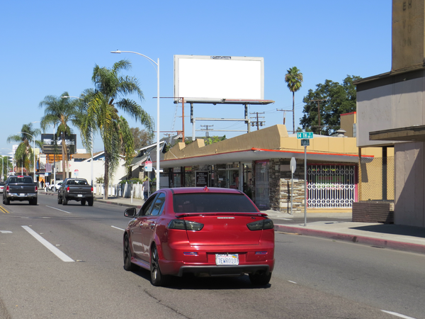 Main ES 100ft N/O 14th F/S - 2