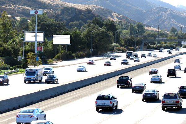 Ventura Frwy SS 800ft W/O Chesebro F/E - 2