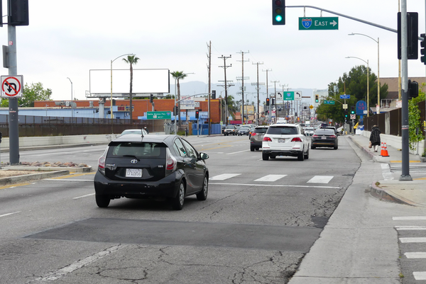 Western WS 50ft N/O Santa Monica Frwy F/S - 2