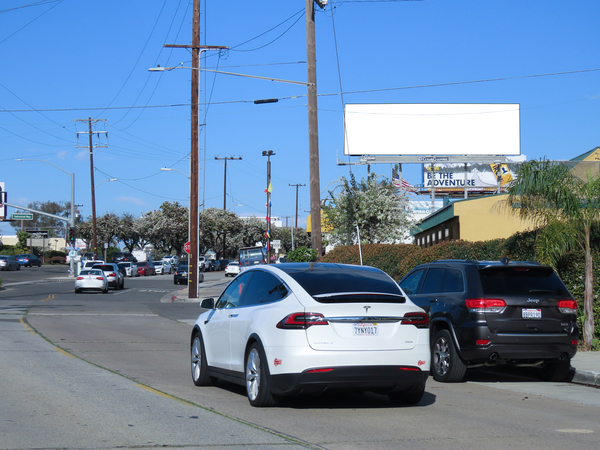 Newport ES 400ft N/O Commercial Way F/S - 1