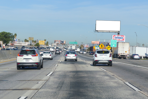 Santa Ana Frwy NS 668ft E/O Garfield F/E - 2