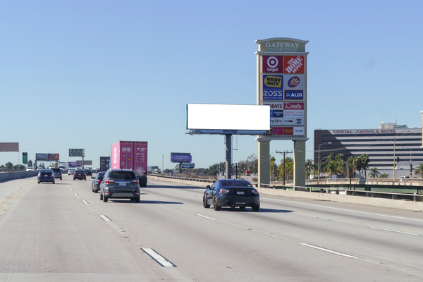 Artesia Frwy NS 50ft E/O Alameda F/E - 2