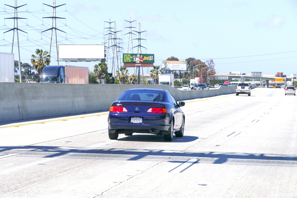 Artesia Frwy SS 150ft E/O Broadway F/E - 2
