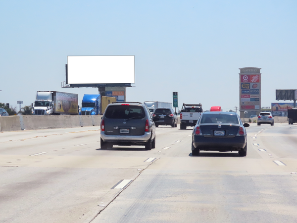 Artesia Frwy NS 0.03mi W/O Alameda F/W - 1