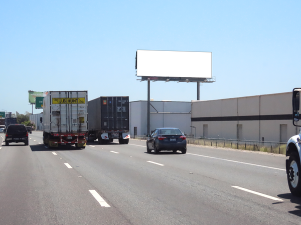 Long Beach Frwy WS 0.03mi N/O Del Amo F/N - 4