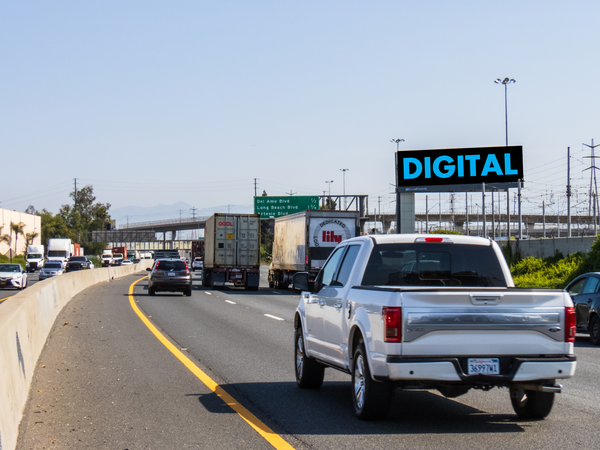 Long Beach Frwy ES 2160ft N/O San Diego Frwy (No Ext.) F/S - 3