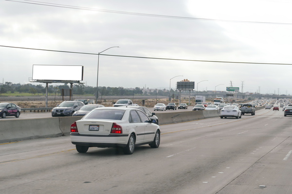 San Diego Frwy NS 933ft E/O Main F/W - 1