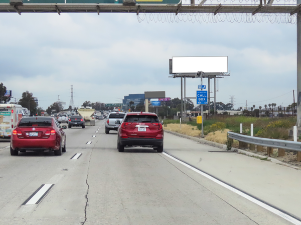 San Diego Frwy NS 0.04mi E/O Main F/E - 5