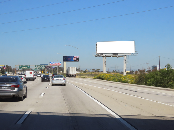 San Diego Frwy NS 0.06mi E/O Main F/E - 7