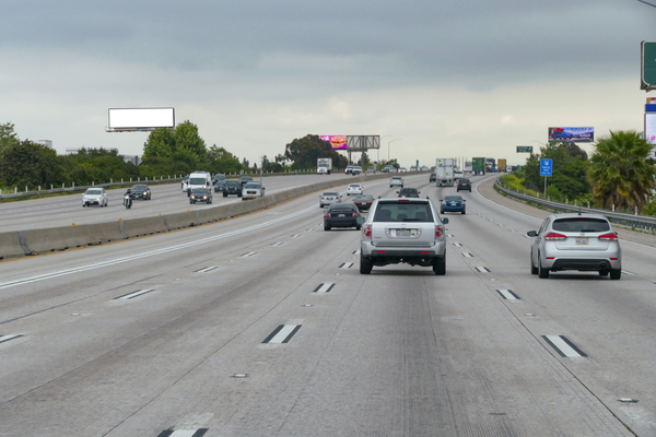 San Diego Frwy NS 1740ft W/O Alameda (NO EXT) F/W - 1