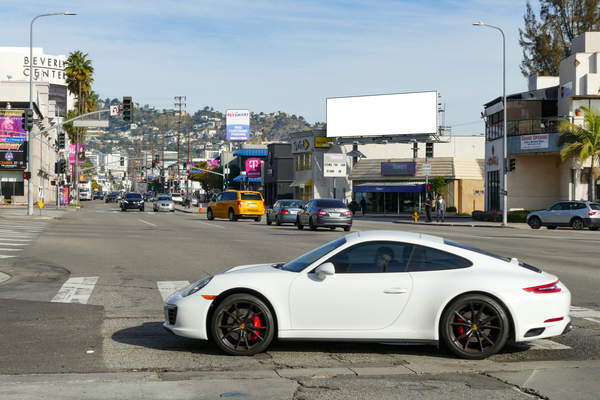 La Cienega ES 81ft N/O 4th (NO EXT)** F/SW - 1